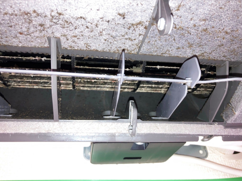 半年間、24時間稼働のエアコンの汚れ