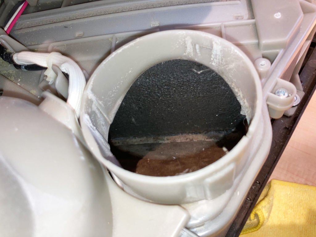 東芝ドラム式洗濯機　ヒートポンプ清掃